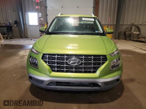 ✅ 2023 Hyundai Venue SEL • VIN: KMHRC8A32PU232829 • Lot: 49593615. Listed on Copart with 9,781 mi. Free auction sales archive from the USA and detailed vehicle history report at DreamBid. Image 5.
