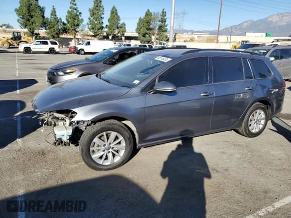 ✅ 2015 Volkswagen Golf TSI SE • VIN: 3VWC17AU7FM505881 • Lot: 90116475. Listed on Copart with 129,434 mi. Free auction sales archive from the USA and detailed vehicle history report at DreamBid. Image 1.