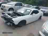 2018 Dodge Challenger R/T z VIN 2C3CDZBT0JH300572, wystawiony jako IAAI lot #43104545 z przebiegiem 83 644 mil mil oraz . Historia ofert i sprzedaży dostępna na DreamBid. Obrazek 2.