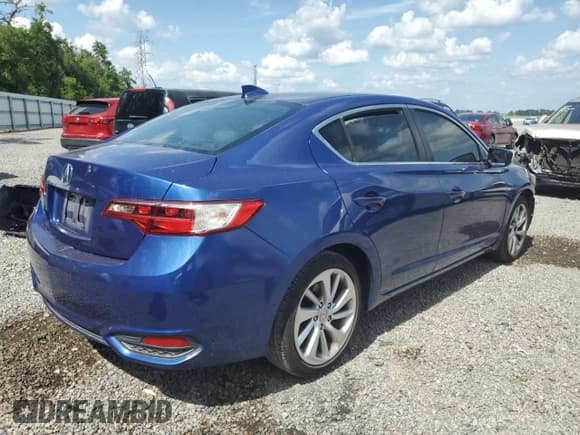 ✅ 2016 Acura ILX • VIN: 19UDE2F34GA017390 • Lot: 57771125. Listed on Copart with 131,867 mi. Free auction sales archive from the USA and detailed vehicle history report at DreamBid. Image 3.