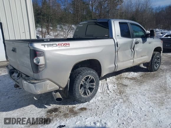 ✅ 2015 Toyota Tundra SR • VIN: 5TFUY5F14FX485993 • Lot: 41599461. Listed on IAAI with 197,547 mi. Free auction sales archive from the USA and detailed vehicle history report at DreamBid. Image 4.