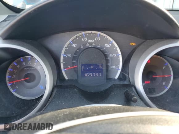 ✅ 2010 Honda Fit Sport • VIN: JHMGE8H44AC009868 • Лот: 62073225. Опубликован ранее на Copart с пробегом 169 737 миль. Бесплатный доступ к архиву аукционных продаж из США и подробный отчёт об истории автомобиля на DreamBid. Изображение 9.