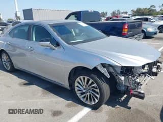 ✅ 2022 Lexus ES 300h Luxury • VIN: 58AEA1C16NU020819 • Lot: 42575064. Listed on IAAI with 37,660 mi. Free auction sales archive from the USA and detailed vehicle history report at DreamBid. Image 1.