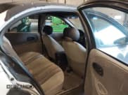 ✅ 1997 Saturn SL • VIN: 1G8ZK5271VZ117222 • Lot: 43566473. Wystawiony na IAAI z przebiegiem 212 293 mil. Bezpłatny archiwum sprzedaży aukcyjnych z USA i szczegółowy raport historii pojazdu na DreamBid. Zdjęcie 8.