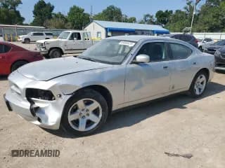 ✅ 2010 Dodge Charger Police • VIN: 2B3AA4CT3AH153663 • Lot: 65006525. Wystawiony na Copart z przebiegiem 136 958 mil. Bezpłatny archiwum sprzedaży aukcyjnych z USA i szczegółowy raport historii pojazdu na DreamBid. Zdjęcie 1.