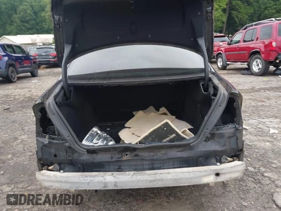 ✅ 2006 Mercedes-Benz E 350 • VIN: WDBUF87J06X207337 • Лот: 42624626. Опубликован ранее на IAAI с пробегом 189 217 миль. Бесплатный доступ к архиву аукционных продаж из США и подробный отчёт об истории автомобиля на DreamBid. Изображение 17.