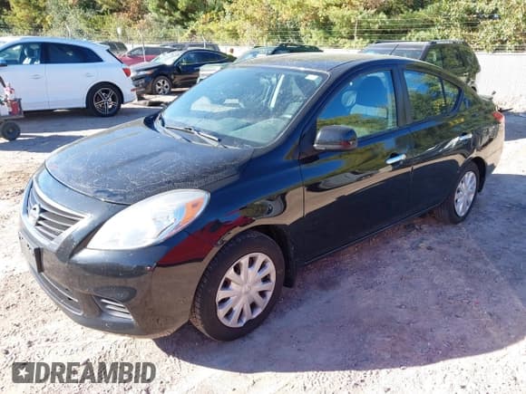 ✅ 2013 Nissan Versa S • VIN: 3N1CN7AP2DL876132 • Lot: 43409250. Wystawiony na IAAI z przebiegiem 222 809 mil. Bezpłatny archiwum sprzedaży aukcyjnych z USA i szczegółowy raport historii pojazdu na DreamBid. Zdjęcie 2.