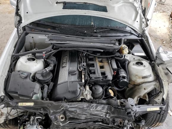 ✅ 2004 BMW 3 Series 330Ci • VIN: WBABD53444PL13152 • Lot: 93298845. Wystawiony na Copart z przebiegiem 139 598 mil. Bezpłatny archiwum sprzedaży aukcyjnych z USA i szczegółowy raport historii pojazdu na DreamBid. Zdjęcie 11.