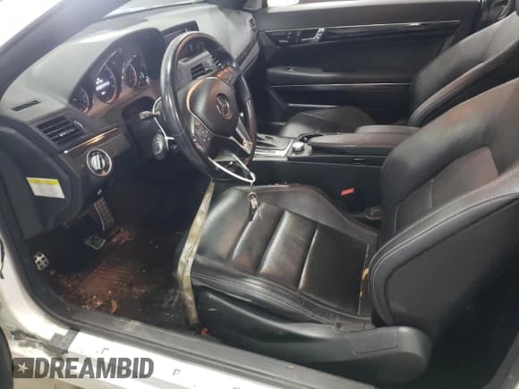 ✅ 2013 Mercedes-Benz E 350 • VIN: WDDKJ8JB3DF213795 • Lot: 60123805. Wystawiony na Copart z przebiegiem 88 885 mil. Bezpłatny archiwum sprzedaży aukcyjnych z USA i szczegółowy raport historii pojazdu na DreamBid. Zdjęcie 7.