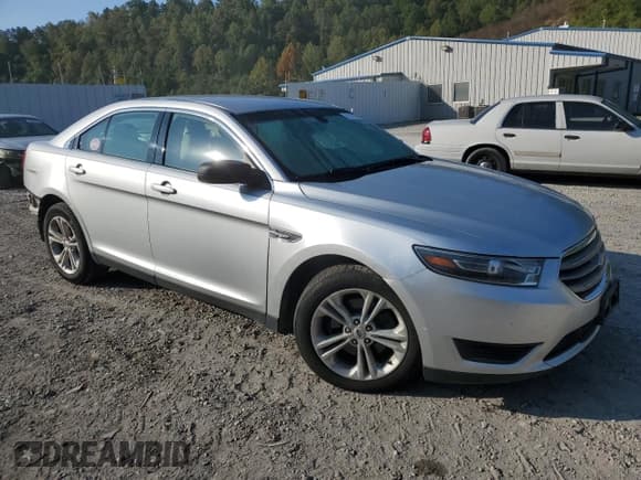 ✅ 2016 Ford Taurus SE • VIN: 1FAHP2D8XGG155107 • Lot: 71970325. Listed on Copart with 166,520 mi. Free auction sales archive from the USA and detailed vehicle history report at DreamBid. Image 4.