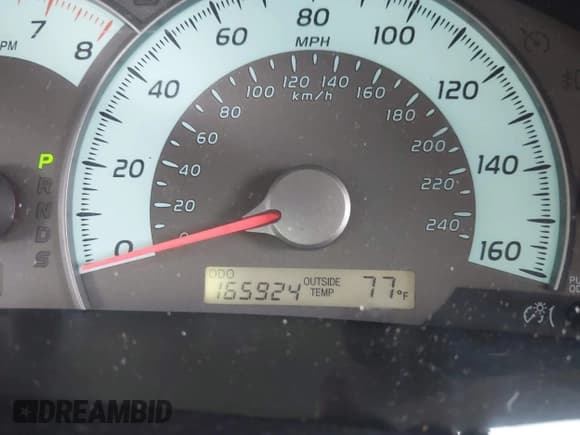 ✅ 2008 Toyota Camry LE • VIN: 4T1BK46KX8U574804 • Lot: 42539835. Listed on IAAI with 165,924 mi. Free auction sales archive from the USA and detailed vehicle history report at DreamBid. Image 14.