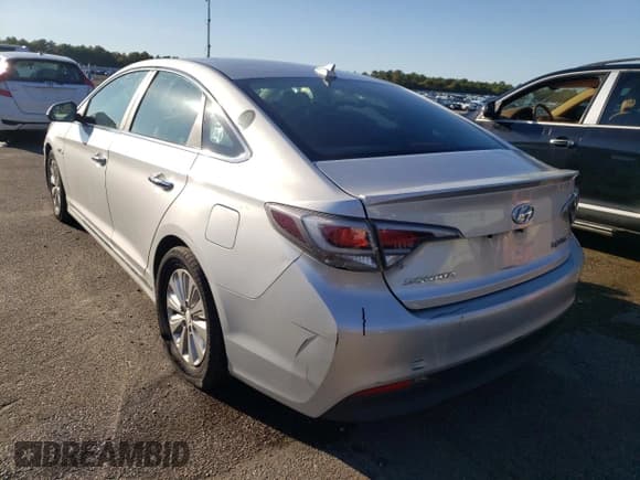 ✅ 2016 Hyundai Sonata SE • VIN: KMHE24L1XGA009574 • Lot: 63392512. Listed on Copart with 213,244 mi. Free auction sales archive from the USA and detailed vehicle history report at DreamBid. Image 3.