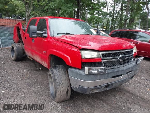 ✅ 2006 Chevrolet Silverado 2500HD LT3 • VIN: 1GCHK23D96F228883 • Лот: 42908093. Опубликован ранее на IAAI с пробегом 181 558 миль. Бесплатный доступ к архиву аукционных продаж из США и подробный отчёт об истории автомобиля на DreamBid. Изображение 1.