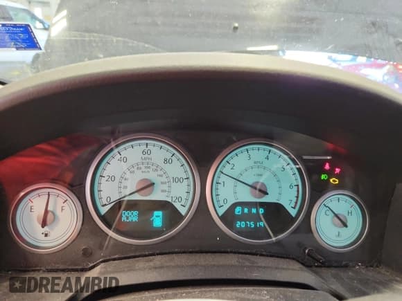 ✅ 2010 Chrysler Town & Country Touring Plus • VIN: 2A4RR8D12AR451706 • Lot: 90633365. Wystawiony na Copart z przebiegiem 207 519 mil. Bezpłatny archiwum sprzedaży aukcyjnych z USA i szczegółowy raport historii pojazdu na DreamBid. Zdjęcie 9.