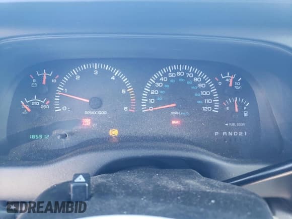 ✅ 2000 Dodge Dakota • VIN: 1B7GL22X3YS621292 • Lot: 45266195. Wystawiony na Copart z przebiegiem 185 912 mil. Bezpłatny archiwum sprzedaży aukcyjnych z USA i szczegółowy raport historii pojazdu na DreamBid. Zdjęcie 9.