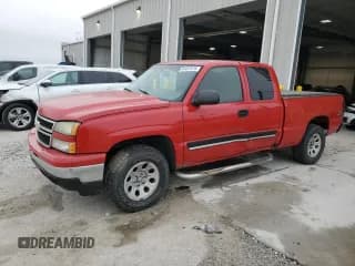 ✅ 2006 Chevrolet Silverado 1500 LT1 • VIN: 1GCEK19B06Z239918 • Lot: 84431875. Wystawiony na Copart z przebiegiem 267 527 mil. Bezpłatny archiwum sprzedaży aukcyjnych z USA i szczegółowy raport historii pojazdu na DreamBid. Zdjęcie 1.