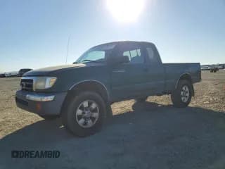 ✅ 2000 Toyota Tacoma PreRunner • VIN: 4TASM92N0YZ678647 • Lot: 82546795. Listed on Copart with 405,229 mi. Free auction sales archive from the USA and detailed vehicle history report at DreamBid. Image 1.