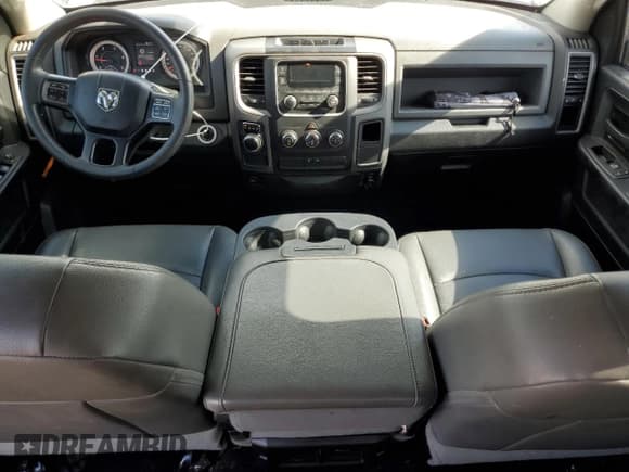 ✅ 2019 Ram 1500 Tradesman • VIN: 1C6RR6KM6KS720708 • Lot: 66875765. Wystawiony na Copart z przebiegiem 71 035 mil. Bezpłatny archiwum sprzedaży aukcyjnych z USA i szczegółowy raport historii pojazdu na DreamBid. Zdjęcie 8.