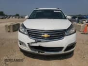 ✅ 2017 Chevrolet Traverse LT • VIN: 1GNKRGKD5HJ230105 • Lot: 64351324. Wystawiony na Copart z przebiegiem 131 593 mil. Bezpłatny archiwum sprzedaży aukcyjnych z USA i szczegółowy raport historii pojazdu na DreamBid. Zdjęcie 5.
