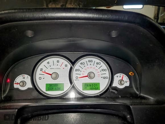 ✅ 2005 Ford Escape Limited • VIN: 1FMYU94165KC29112 • Lot: 94324405. Listed on Copart with 199,492 mi. Free auction sales archive from the USA and detailed vehicle history report at DreamBid. Image 9.