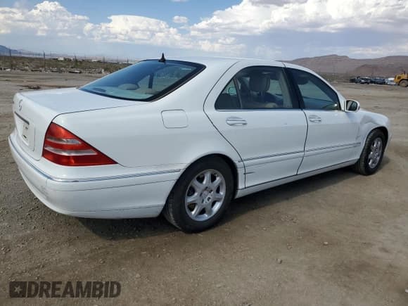 ✅ 2000 Mercedes-Benz S 320/430/500 • VIN: WDBNG75J0YA111650 • Лот: 63866844. Опубликован ранее на Copart с пробегом 245 363 миль. Бесплатный доступ к архиву аукционных продаж из США и подробный отчёт об истории автомобиля на DreamBid. Изображение 3.