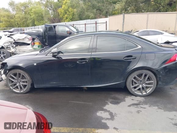 ✅ 2014 Lexus IS 250 • VIN: JTHCF1D20E5006872 • Лот: 43320967. Опубликован ранее на IAAI с пробегом 189 153 миль. Бесплатный доступ к архиву аукционных продаж из США и подробный отчёт об истории автомобиля на DreamBid. Изображение 14.