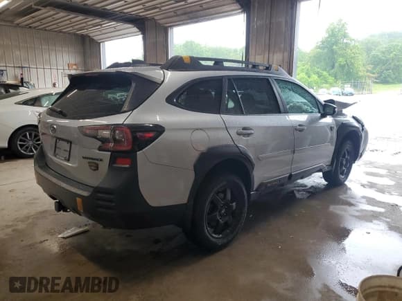 ✅ 2023 Subaru Outback Wilderness • VIN: 4S4BTGSD6P3145752 • Лот: 56833655. Опубликован ранее на Copart с пробегом Не указан. Бесплатный доступ к архиву аукционных продаж из США и подробный отчёт об истории автомобиля на DreamBid. Изображение 3.