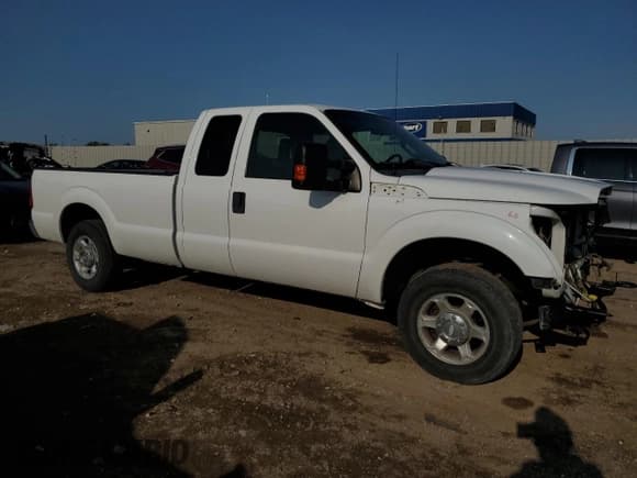 ✅ 2014 Ford F-250 XL • VIN: 1FT7X2A65EEB22145 • Lot: 58921585. Listed on Copart with 178,607 mi. Free auction sales archive from the USA and detailed vehicle history report at DreamBid. Image 4.