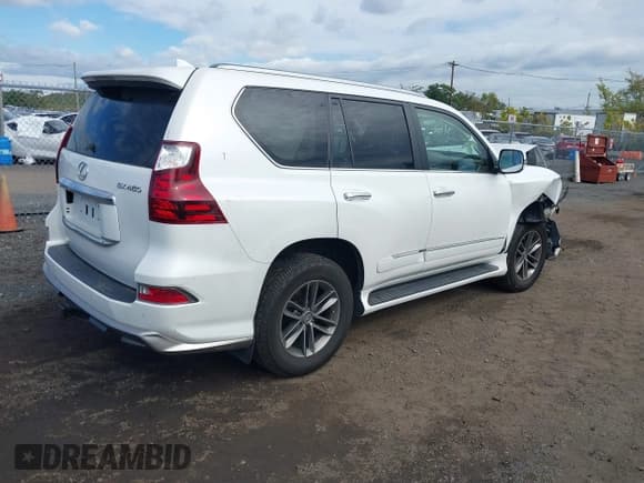 ✅ 2018 Lexus GX 460 Luxury • VIN: JTJJM7FX6J5194492 • Lot: 43454206. Wystawiony na IAAI z przebiegiem 76 456 mil. Bezpłatny archiwum sprzedaży aukcyjnych z USA i szczegółowy raport historii pojazdu na DreamBid. Zdjęcie 4.