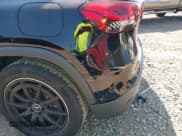 ✅ 2022 Mercedes-Benz GLA 35 AMG • VIN: W1N4N5BB5NJ330077 • Lot: 43015729. Wystawiony na IAAI z przebiegiem 36 987 mil. Bezpłatny archiwum sprzedaży aukcyjnych z USA i szczegółowy raport historii pojazdu na DreamBid. Zdjęcie 18.