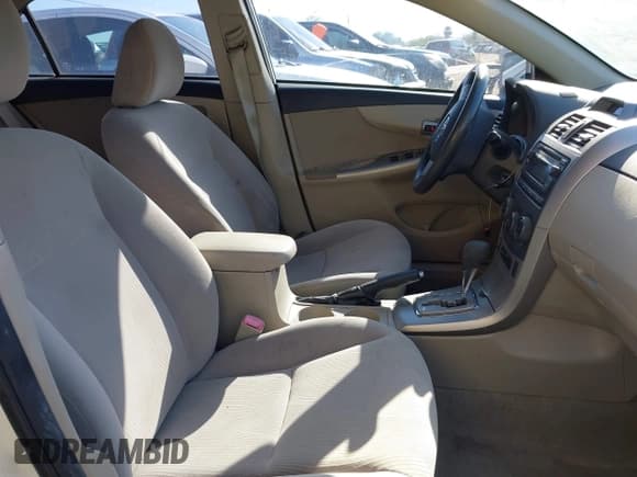 ✅ 2012 Toyota Corolla L • VIN: JTDBU4EE8C9173886 • Lot: 43278409. Wystawiony na IAAI z przebiegiem 130 324 mil. Bezpłatny archiwum sprzedaży aukcyjnych z USA i szczegółowy raport historii pojazdu na DreamBid. Zdjęcie 5.