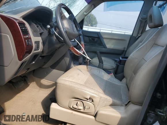 ✅ 2001 Mitsubishi Montero Limited • VIN: JA4MW51R01J036528 • Лот: 71670765. Опубликован ранее на Copart с пробегом 213 904 миль. Бесплатный доступ к архиву аукционных продаж из США и подробный отчёт об истории автомобиля на DreamBid. Изображение 7.