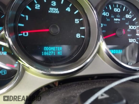 ✅ 2008 Chevrolet Silverado 2500HD Work Truck • VIN: 1GCHC29K08E144222 • Lot: 42519288. Wystawiony na IAAI z przebiegiem 186 271 mil. Bezpłatny archiwum sprzedaży aukcyjnych z USA i szczegółowy raport historii pojazdu na DreamBid. Zdjęcie 15.