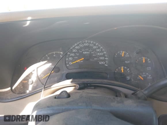 ✅ 2004 Chevrolet Silverado 2500HD LS • VIN: 1GCHK23234F201870 • Lot: 43503020. Wystawiony na IAAI z przebiegiem 277 071 mil. Bezpłatny archiwum sprzedaży aukcyjnych z USA i szczegółowy raport historii pojazdu na DreamBid. Zdjęcie 7.