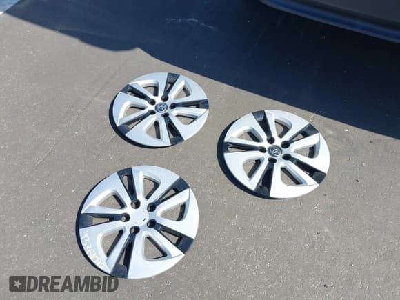 ✅ 2018 Toyota Prius Three Touring • VIN: JTDKARFU8J3061469 • Лот: 43361072. Опубликован ранее на IAAI с пробегом 94 066 миль. Бесплатный доступ к архиву аукционных продаж из США и подробный отчёт об истории автомобиля на DreamBid. Изображение 12.