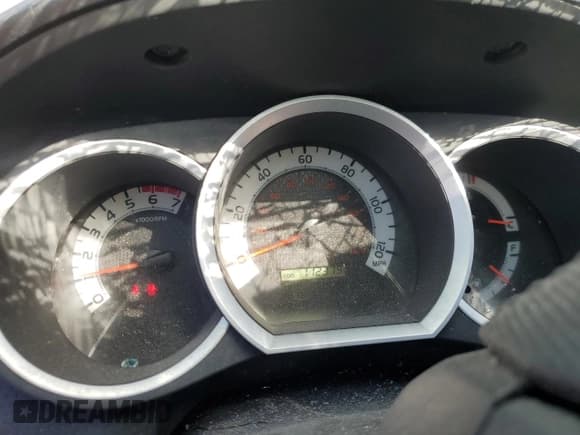 ✅ 2015 Toyota Tacoma • VIN: 5TFTX4CN8FX050524 • Lot: 82629175. Listed on Copart with 112,379 mi. Free auction sales archive from the USA and detailed vehicle history report at DreamBid. Image 9.