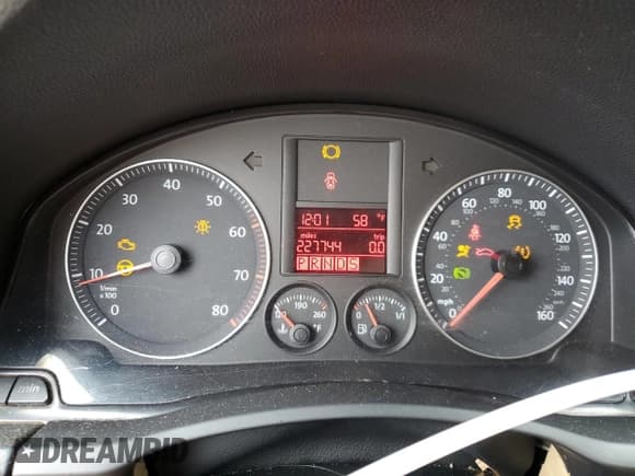 ✅ 2007 Volkswagen Jetta 2.5 • VIN: 3VWRF71K07M123302 • Лот: 67359525. Опубликован ранее на Copart с пробегом 227 744 миль. Бесплатный доступ к архиву аукционных продаж из США и подробный отчёт об истории автомобиля на DreamBid. Изображение 9.