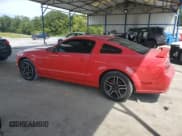 ✅ 2006 Ford Mustang GT Deluxe • VIN: 1ZVHT82H765260481 • Lot: 70352005. Wystawiony na Copart z przebiegiem 335 474 mil. Bezpłatny archiwum sprzedaży aukcyjnych z USA i szczegółowy raport historii pojazdu na DreamBid. Zdjęcie 2.