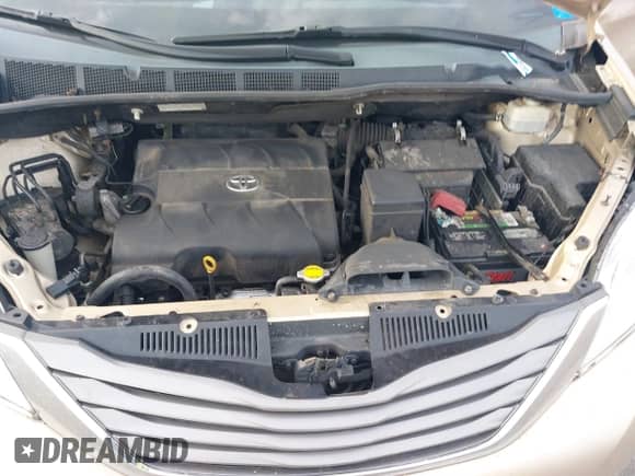 2011 Toyota Sienna XLE AAS with VIN 5TDYK3DC2BS122538, listed as a IAAI auction lot 43247955 with 238,815 mi miles and . Bid and sale history available at DreamBid. Image 10.