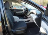 ✅ 2023 Hyundai Tucson SEL • VIN: 5NMJBCAE2PH168792 • Lot: 43484149. Wystawiony na IAAI z przebiegiem 56 193 mil. Bezpłatny archiwum sprzedaży aukcyjnych z USA i szczegółowy raport historii pojazdu na DreamBid. Zdjęcie 5.