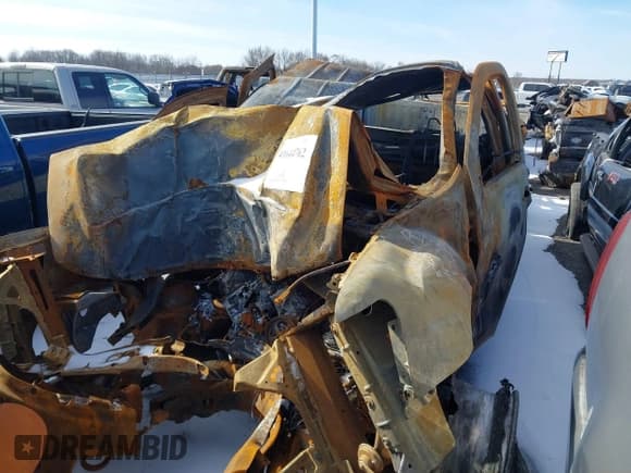 ✅ 2013 GMC Sierra 1500 SLT • VIN: 3GTP2WE71DG119498 • Lot: 41644762. Listed on IAAI with Not provided. Free auction sales archive from the USA and detailed vehicle history report at DreamBid. Image 6.