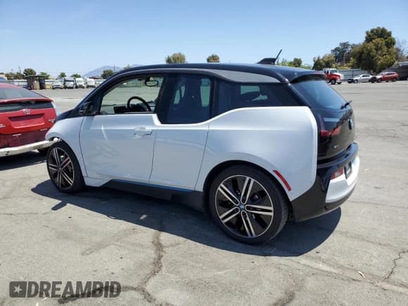 ✅ 2018 BMW i3 • VIN: WBY7Z2C56JVE61975 • Лот: 62607895. Опубликован ранее на Copart с пробегом 67 779 миль. Бесплатный доступ к архиву аукционных продаж из США и подробный отчёт об истории автомобиля на DreamBid. Изображение 2.