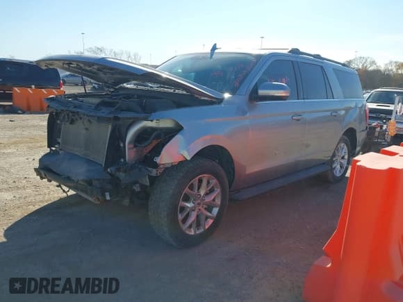 ✅ 2020 Ford Expedition Max XLT • VIN: 1FMJK1HT1LEA85758 • Лот: 43725922. Опубликован ранее на IAAI с пробегом 72 919 миль. Бесплатный доступ к архиву аукционных продаж из США и подробный отчёт об истории автомобиля на DreamBid. Изображение 2.