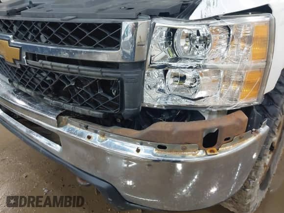 2013 Chevrolet Silverado 3500HD Work Truck z VIN 1GC0KZCG6DZ190606, wystawiony jako IAAI lot #42376277 z przebiegiem 229 301 mil mil oraz . Historia ofert i sprzedaży dostępna na DreamBid. Obrazek 6.