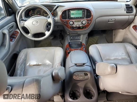 ✅ 2006 Toyota Sequoia Limited • VIN: 5TDBT48A36S267210 • Lot: 92496135. Wystawiony na Copart z przebiegiem 224 533 mil. Bezpłatny archiwum sprzedaży aukcyjnych z USA i szczegółowy raport historii pojazdu na DreamBid. Zdjęcie 8.