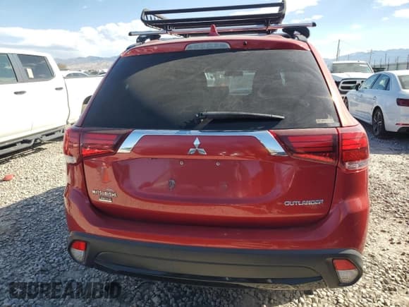 ✅ 2018 Mitsubishi Outlander ES • VIN: JA4AZ3A35JZ023382 • Lot: 85002805. Listed on Copart with 118,422 mi. Free auction sales archive from the USA and detailed vehicle history report at DreamBid. Image 6.