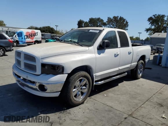 ✅ 2005 Dodge 1500 SLT • VIN: 1D7HU18D65J573223 • Лот: 72439804. Опубликован ранее на Copart с пробегом 154 686 миль. Бесплатный доступ к архиву аукционных продаж из США и подробный отчёт об истории автомобиля на DreamBid. Изображение 1.