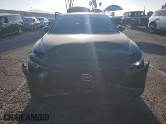✅ 2019 Mazda 3 Preferred • VIN: JM1BPAMM5K1141103 • Lot: 69618705. Wystawiony na Copart z przebiegiem 89 336 mil. Bezpłatny archiwum sprzedaży aukcyjnych z USA i szczegółowy raport historii pojazdu na DreamBid. Zdjęcie 5.