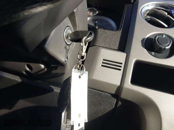 ✅ 2010 Ford F-150 XL • VIN: 1FTFW1EV1AFD70777 • Lot: 43797582. Listed on IAAI with 145,062 mi. Free auction sales archive from the USA and detailed vehicle history report at DreamBid. Image 11.