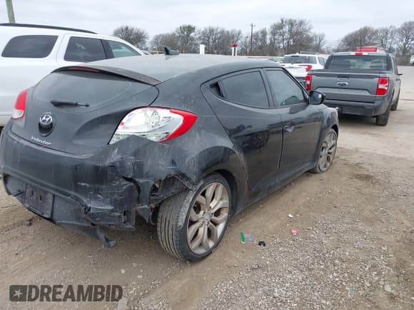 ✅ 2013 Hyundai Veloster w/Black Int • VIN: KMHTC6AD0DU152234 • Lot: 41512519. Wystawiony na IAAI z przebiegiem 196 853 mil. Bezpłatny archiwum sprzedaży aukcyjnych z USA i szczegółowy raport historii pojazdu na DreamBid. Zdjęcie 4.